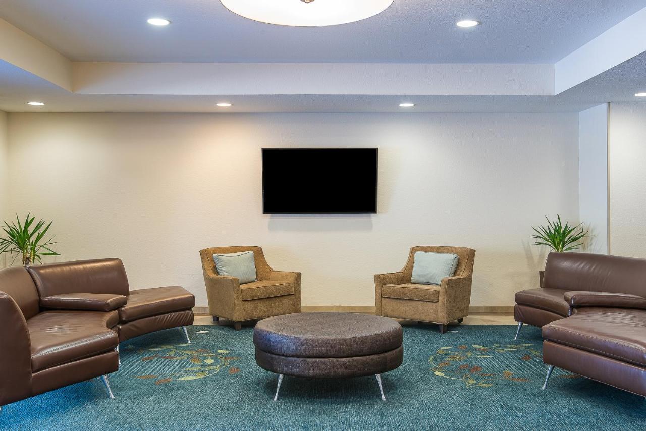 Candlewood Suites Bloomington By Ihg מראה חיצוני תמונה